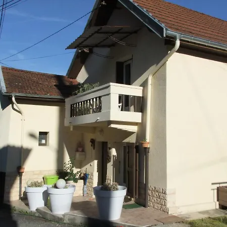 A Kwaba ,table D'hotes Et * Beon (Ain)